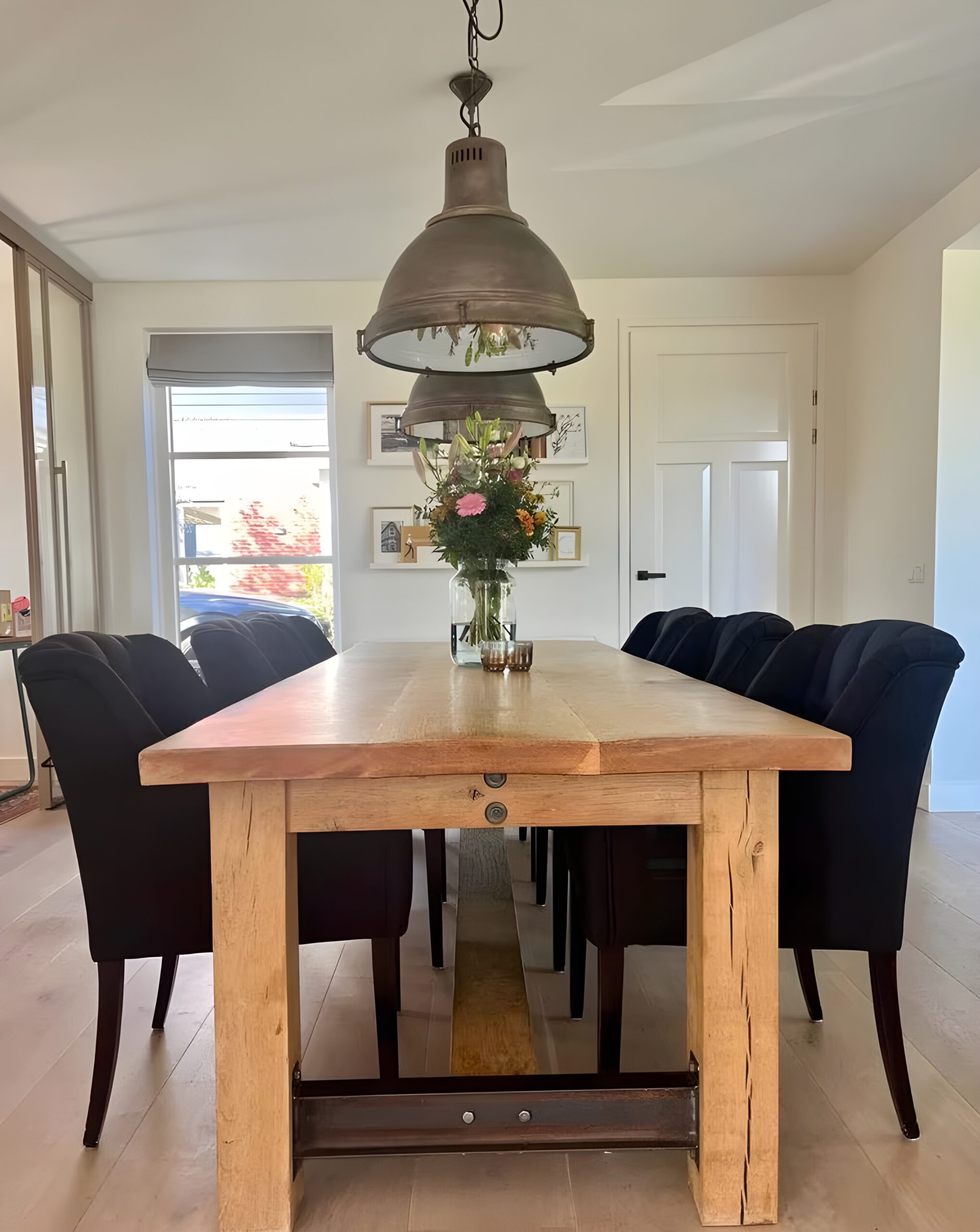 Table à manger avec chaises